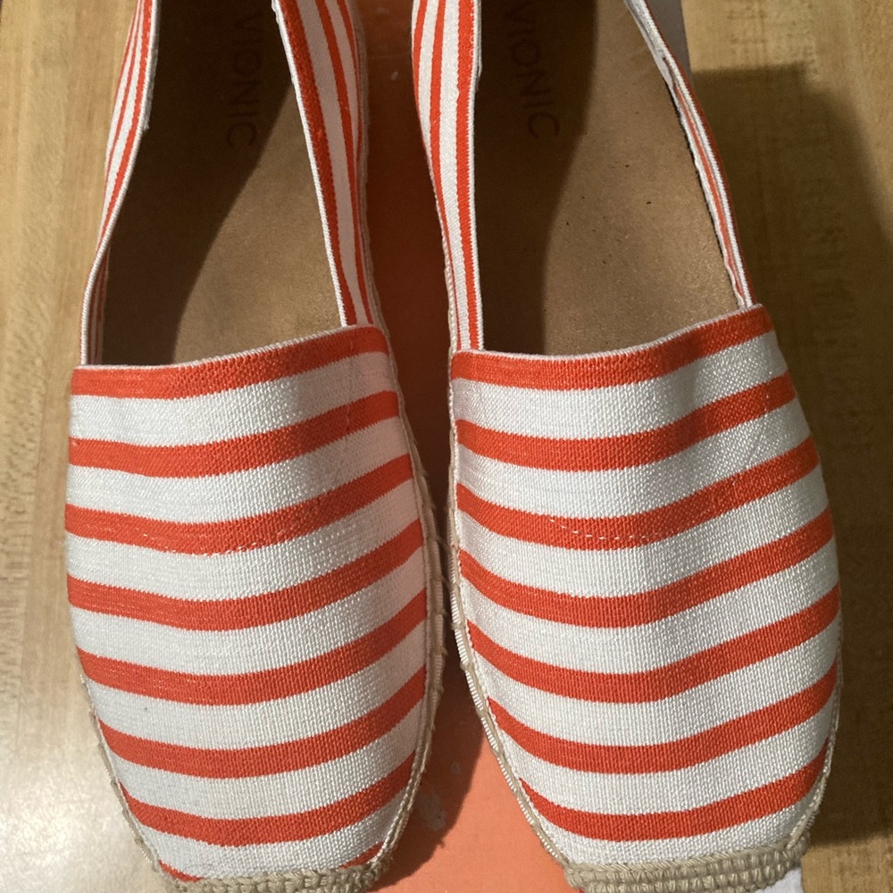 Vionic flats
